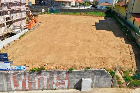Lote de Terreno - Porto, Maia