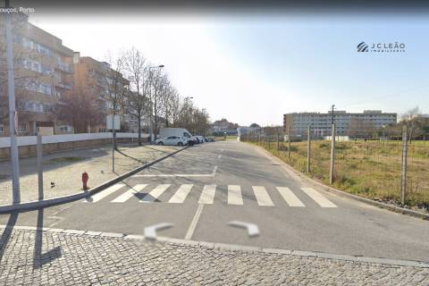 Terreno em Pedrouços para construção