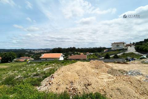 Terreno para Construção de Moradia de 4 Frentes em Fornelo - Vila do Conde