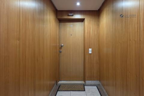 Apartamento T2 em Valongo com 3 Frentes e 2 Varandas