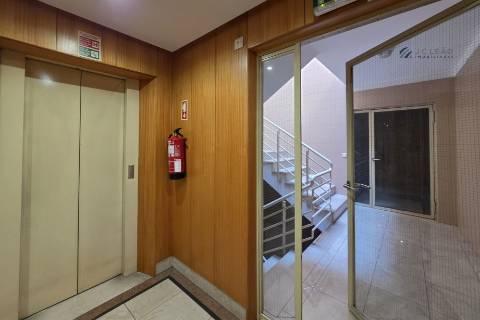 Apartamento T2 em Valongo com 3 Frentes e 2 Varandas