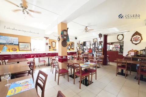 Restaurante em pleno funcionamento para trespasse no coração de Mindelo