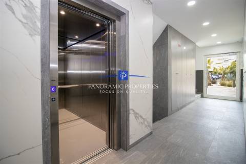 Apartamentos de luxo e de estilo moderno com três quartos em construção.