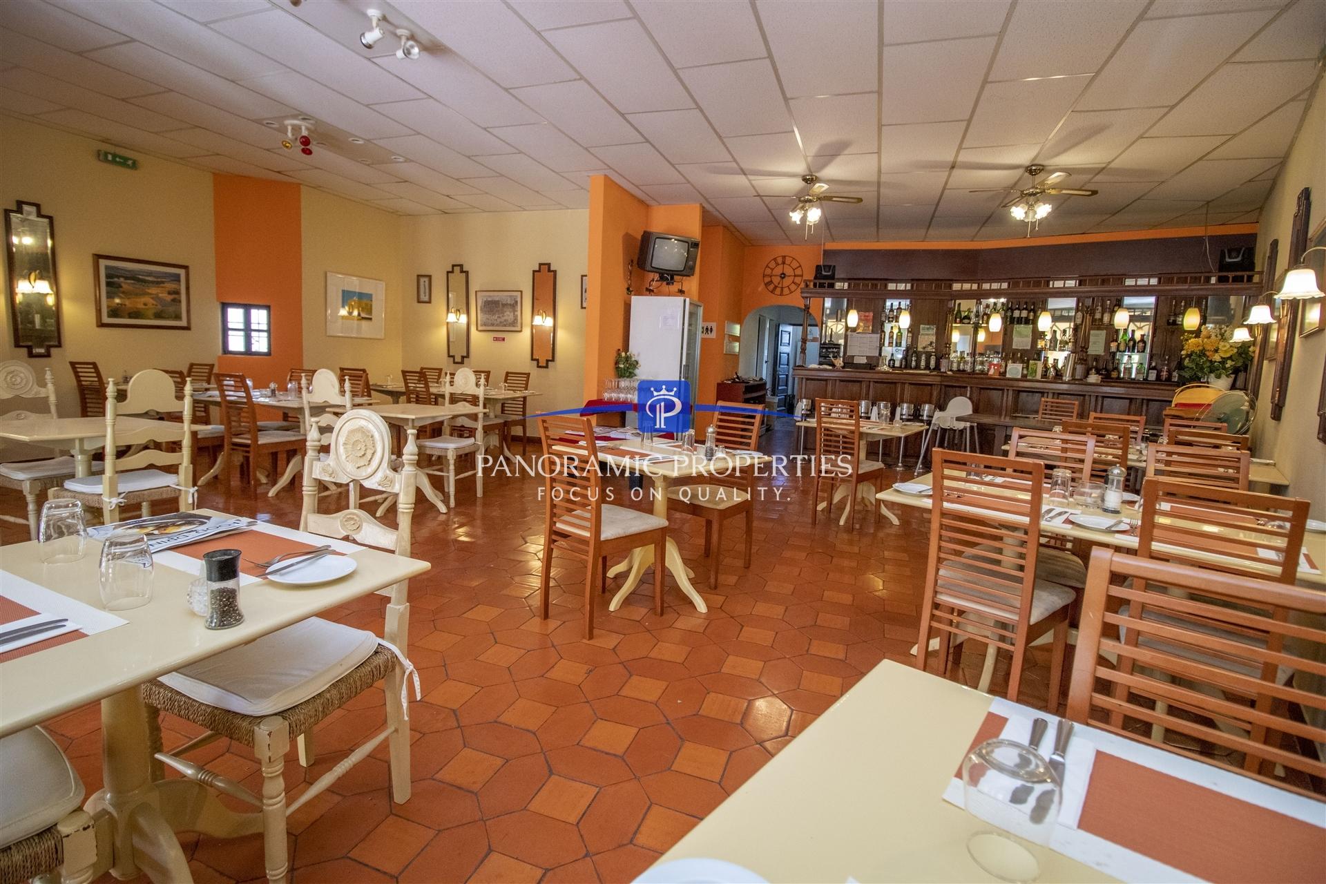 Restaurante encantador com uma excelente reputação no Monte Carvoeiro