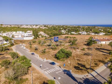 Lote de terreno para construção da sua moradia de sonho.
