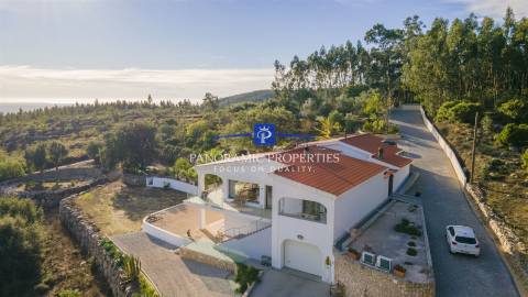 EXCLUSIVO! Magnífica moradia rural em Monchique, com vistas panorâmicas para a costa