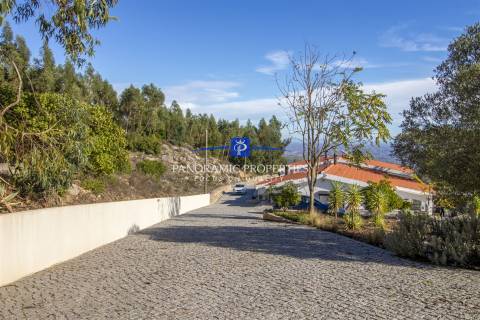 EXCLUSIVO! Magnífica moradia rural em Monchique, com vistas panorâmicas para a costa