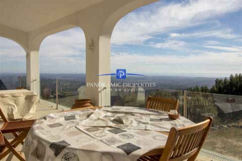 EXCLUSIVO! Magnífica moradia rural em Monchique, com vistas panorâmicas para a costa
