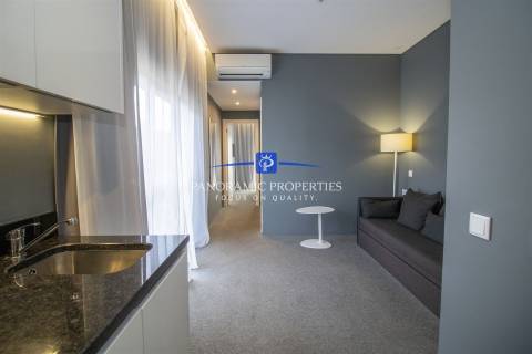 Elegante apartamento estúdio, está localizado no prestigiado resort Pestana,