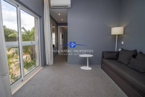 Elegante apartamento estúdio, está localizado no prestigiado resort Pestana,