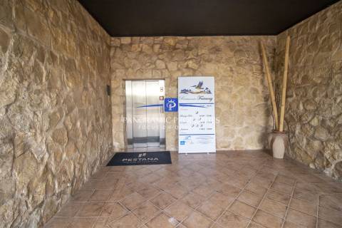 Elegante apartamento estúdio, está localizado no prestigiado resort Pestana,