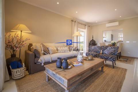 Luminoso e moderno apartamento de 2 quartos com vista para o mar perto de Carvoeiro