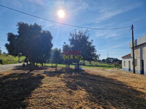 Armazém T1 Venda em Brogueira, Parceiros de Igreja e Alcorochel,Torres Novas