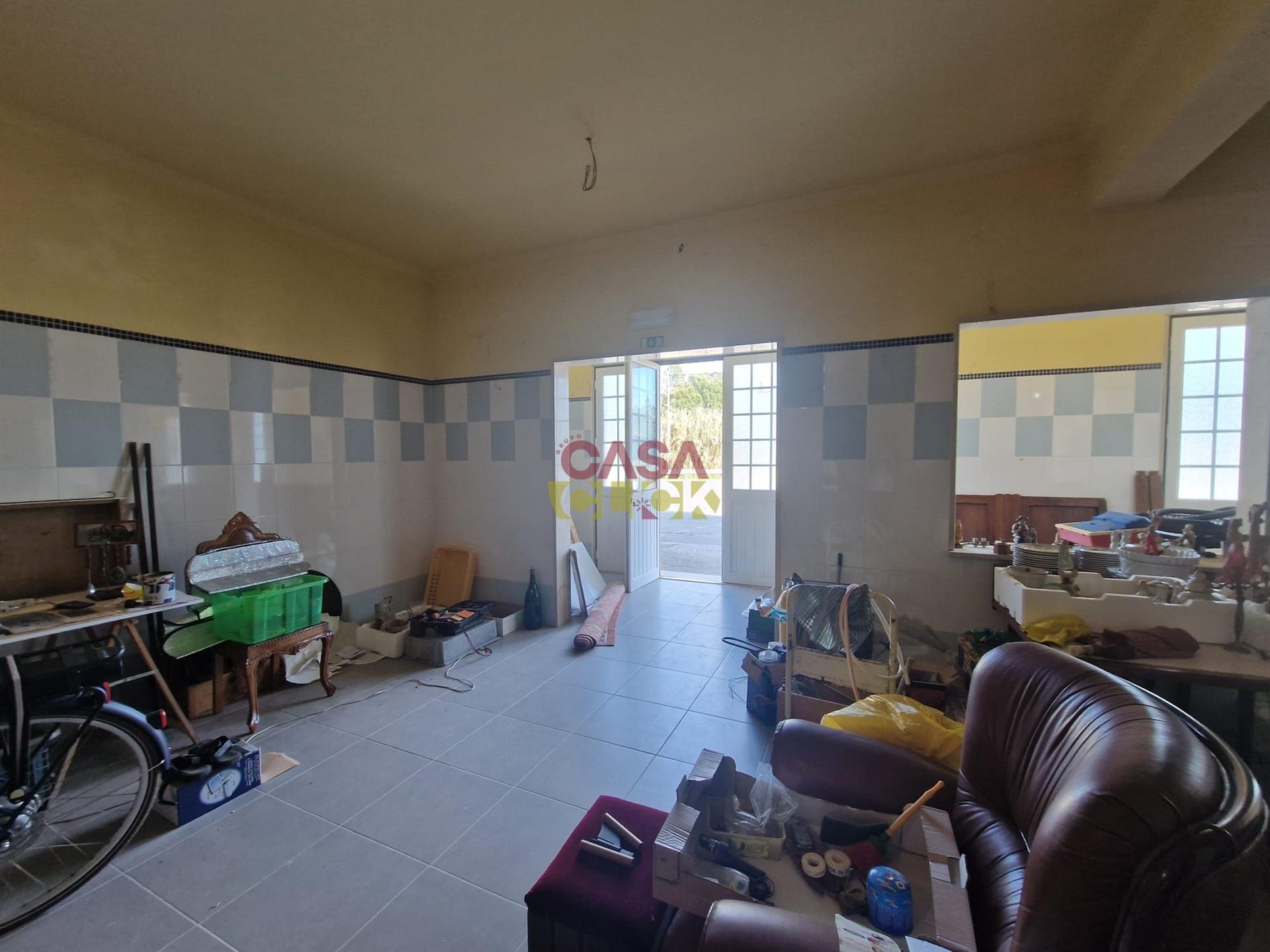 Loja  Venda em Asseiceira,Tomar