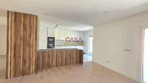 Apartamento T3 DUPLEX Venda em Nossa Senhora de Fátima,Entroncamento