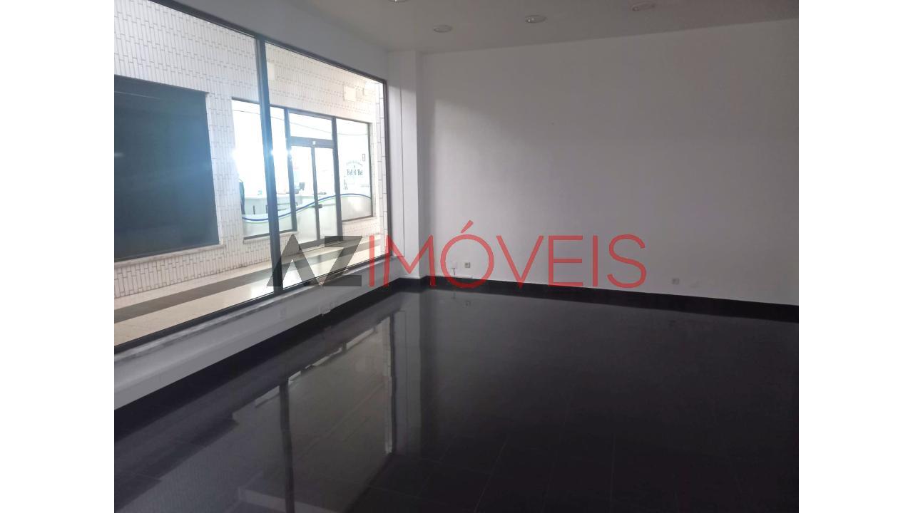 Vende-se ampla loja para comércio ou serviços com...