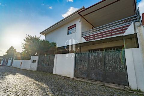 Moradia T4 Venda em Moreira de Cónegos,Guimarães