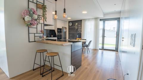 Moradia T3 Venda em Pousada de Saramagos,Vila Nova de Famalicão