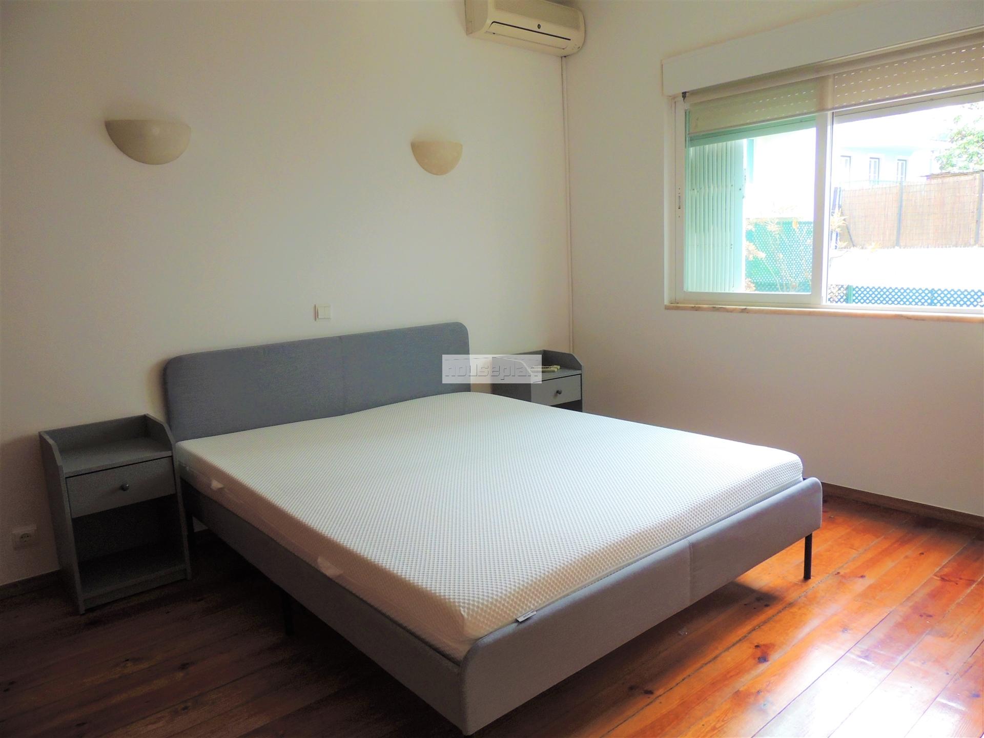 Apartamento T2 mobilado para arrendar em Lisboa Marquês de Pombal