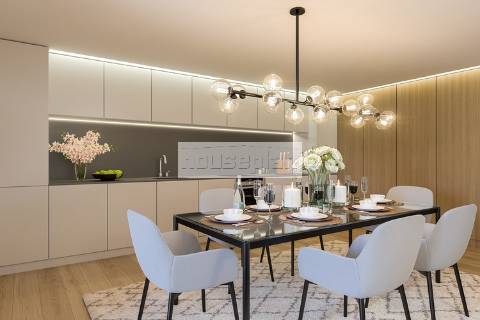 Apartamento T2 novo com garagem, no coração das Avenidas Novas/730.000€.