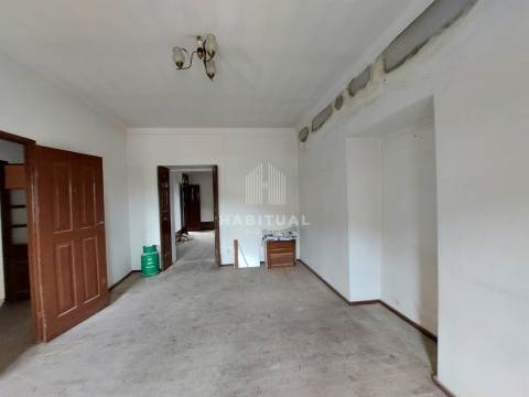 Apartamento T2 com terraço em Lanhelas