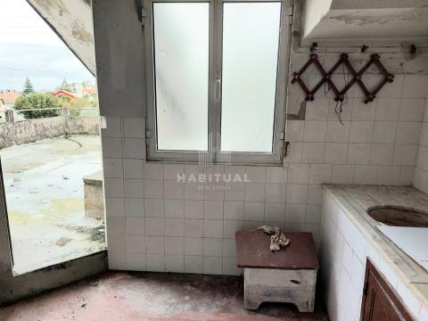 Apartamento T2 com terraço em Lanhelas