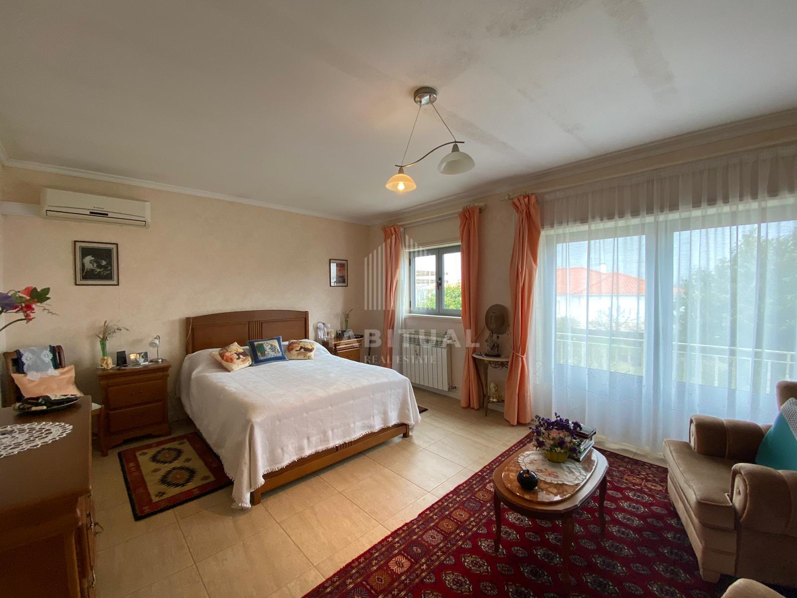 Moradia  T5  em Vila Praia de Âncora