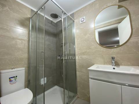 Moradia Isolada T4 com Piscina e Jardim em Riba de Âncora