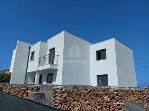 MORADIA T3 EM MOLEDO - VISTA MAR