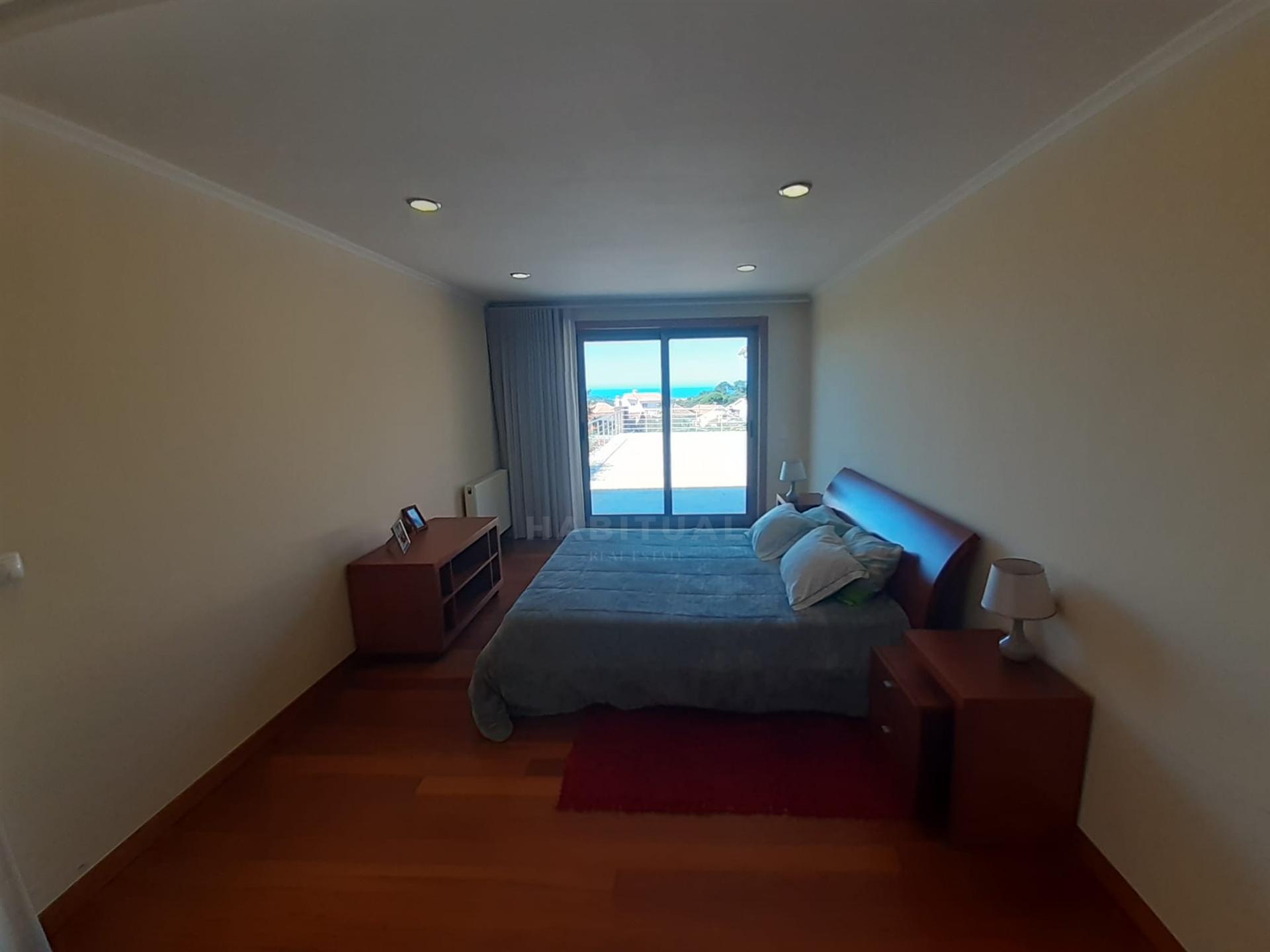MORADIA ISOLADA T3+2 NO CASTELO DO NEIVA COM VISTA MAR