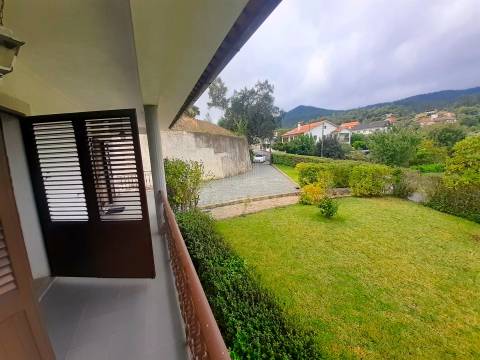 MORADIA T5 EM ESTORÃOS - PONTE DE LIMA