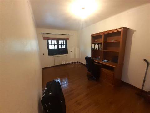 MORADIA T5 EM ESTORÃOS - PONTE DE LIMA