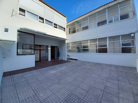 APARTAMENTO T3 COM TERRAÇO NO CENTRO DA CIDADE DE VIANA DO CASTELO