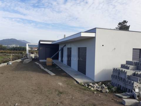 MORADIA TÉRREA T3 EM SUBPORTELA