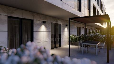 Apartamento T3 de R/C  em Arcos de Valdevez   com Logradouro