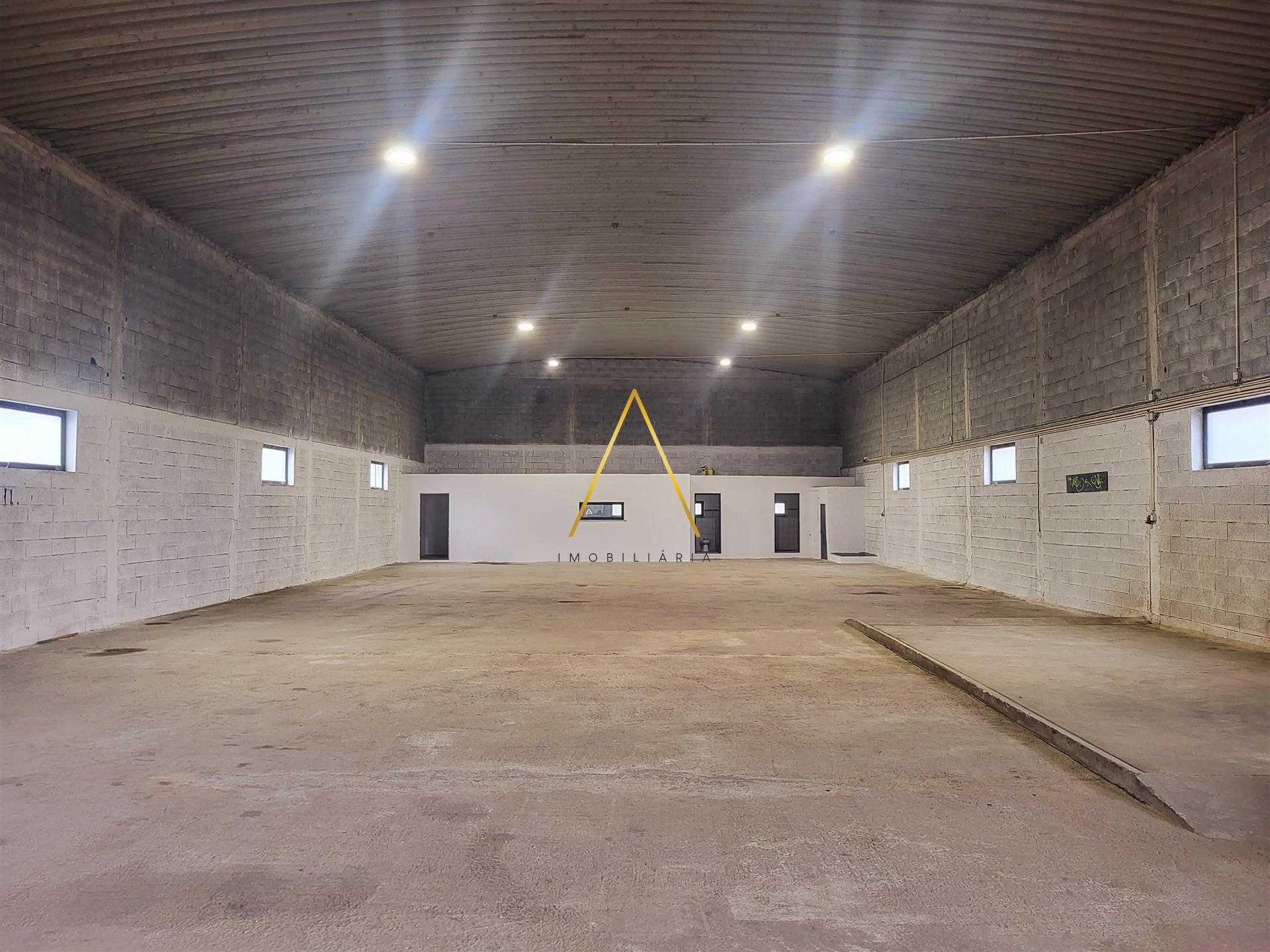 Armazém  Arrendamento em Mundão,Viseu