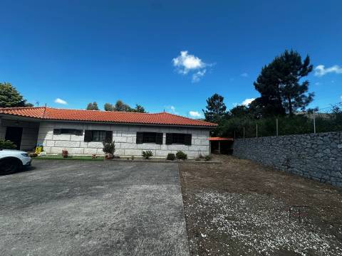 Moradia T5 Venda em Santa Cruz do Douro e São Tomé de Covelas,Baião