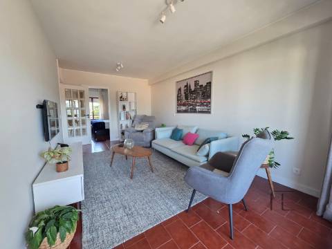 Apartamento T4 Arrendamento em São Mamede de Infesta e Senhora da Hora,Matosinhos