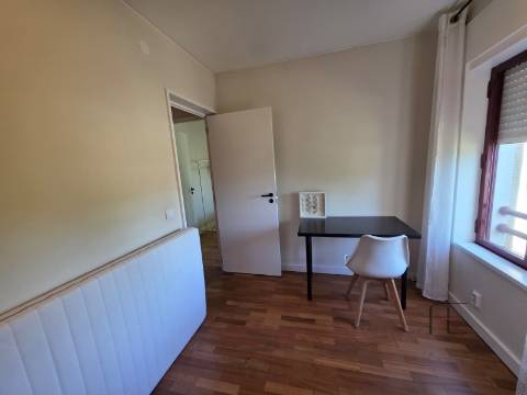 Apartamento T4 Arrendamento em São Mamede de Infesta e Senhora da Hora,Matosinhos