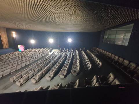 Cinema no Shopping + 7 lojas
