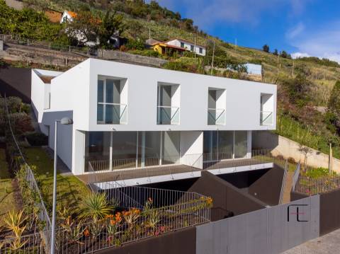 Moradia T3 Venda em São Martinho,Funchal