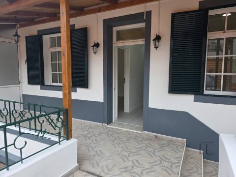 Andar Moradia T2 Venda em Funchal (São Pedro),Funchal