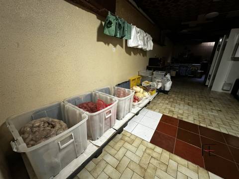 Trespasse de restaurante em Espinho — Licença e Equipamento Incluídos