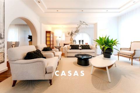 Chalet T4 Venda em Funchal (Sé),Funchal