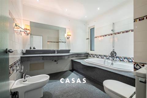 Chalet T4 Venda em Funchal (Sé),Funchal