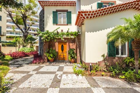 Chalet T4 Venda em Funchal (Sé),Funchal