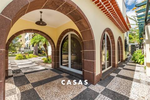 Chalet T4 Venda em Funchal (Sé),Funchal
