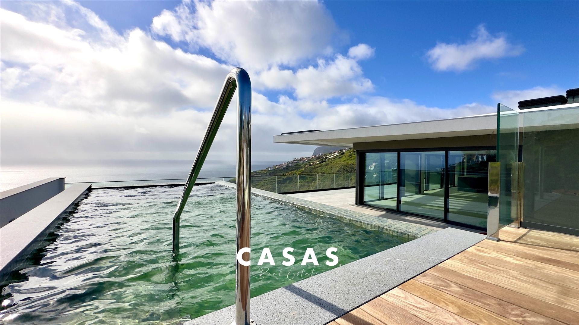 EXCLUSIVA PENTHOUSE T4 COM PISCINA PRIVADA - Funchal, Madeira Island