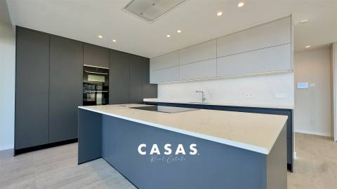 EXCLUSIVA PENTHOUSE T4 COM PISCINA PRIVADA - Funchal, Madeira Island
