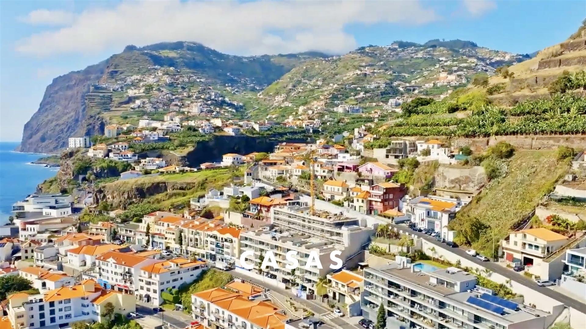 Apartamento de 248 m² C/ Terraço e Piscina Privativa, 2 suites, 2 lugares de Estacionamento